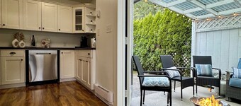 Cultus Lake Blue Beach Bungalow