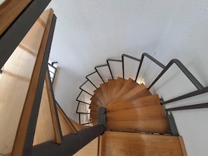 Interior - Apartment with sea view and two balconies, near the beach (Kastel Gomilica)
