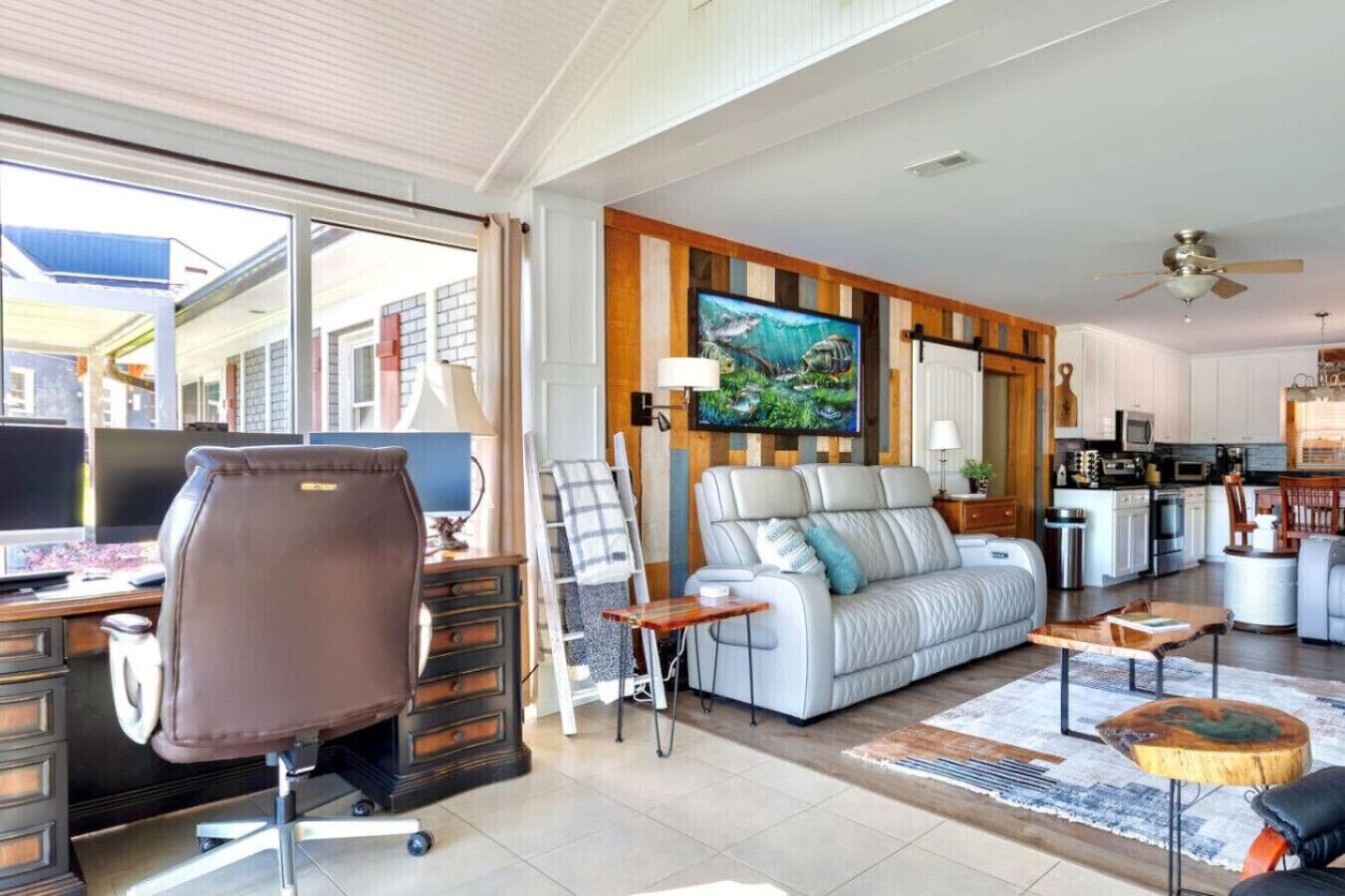 Smart TV, fireplace, DVD player, offices