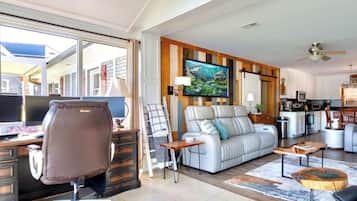 Smart TV, fireplace, DVD player, offices