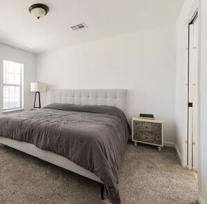 3 bedrooms, free WiFi, bed sheets