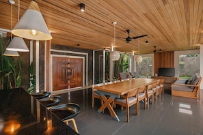 Vila premier, 6 quartos, vista para a piscina | Cozinha privada