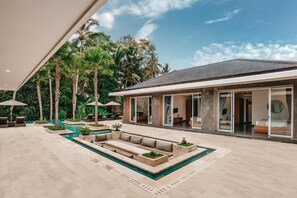 Premier Villa, 6 Bedrooms, Pool View | Courtyard view - Villa Dune (Ubud)