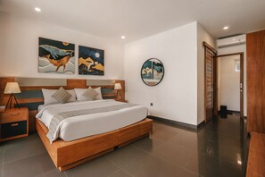 Premier Villa, 6 Bedrooms, Pool View | 6 bedrooms, desk, laptop workspace, blackout drapes