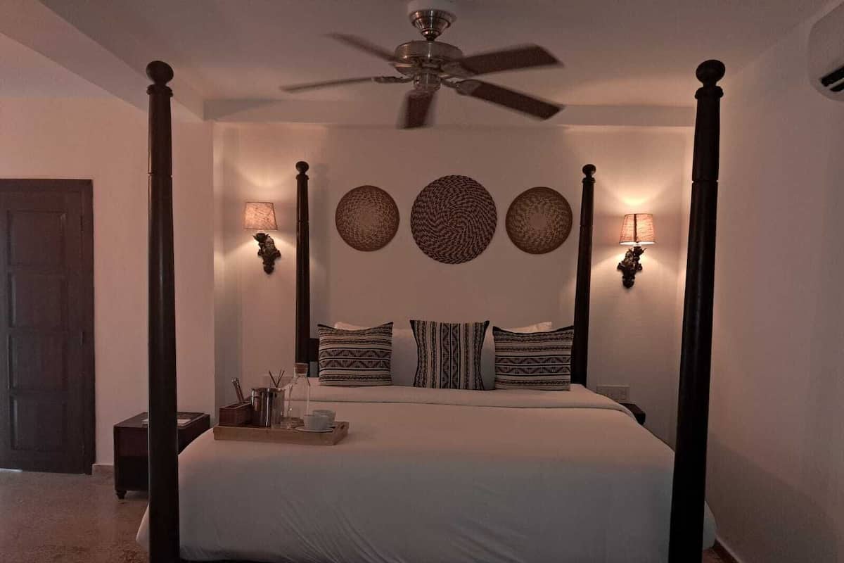 Standard Double Room | 1 bedroom, in-room safe, iron/ironing board, free WiFi