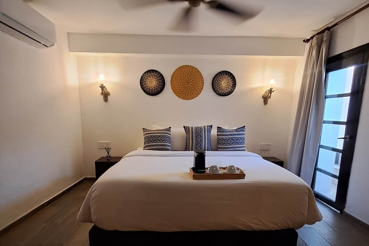 In-room safe, iron/ironing board, free WiFi, bed sheets