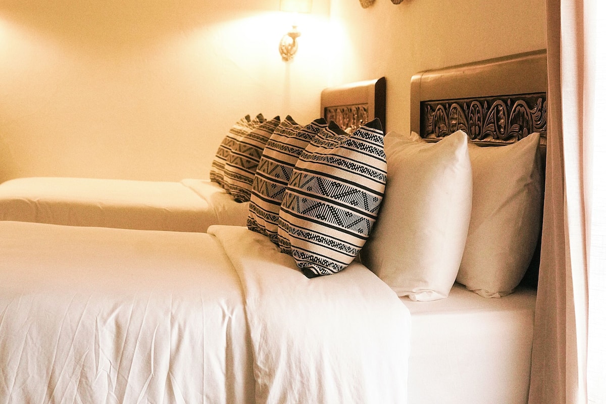 In-room safe, iron/ironing board, free WiFi, bed sheets