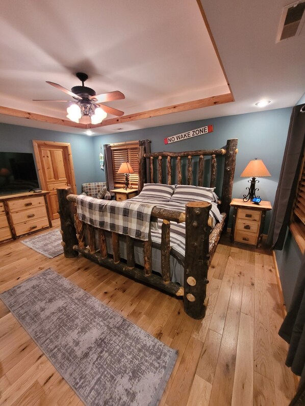 5 slaapkamers, een strijkplank/strijkijzer, wifi, beddengoed