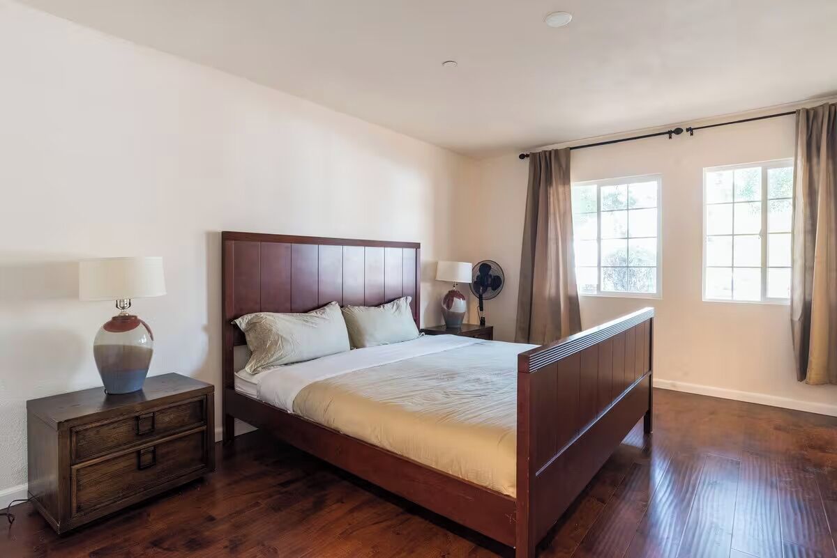 3 bedrooms, free WiFi, bed sheets