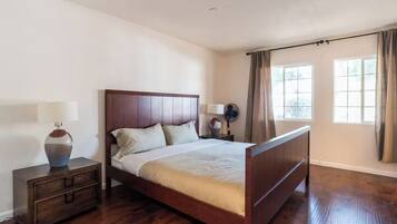 3 bedrooms, free WiFi, bed sheets