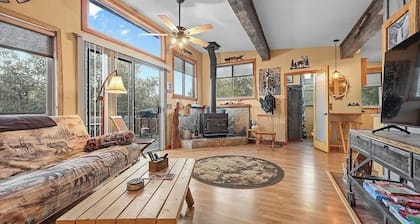 Cozy cabin with 1 bedroom and WiFi, AC in beautiful Descanso