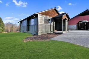 Exterior - RoseWood Cabin (Sedro-Woolley)