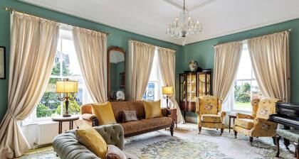 Historic Nile Lodge House, 6 Nile Lodge, Galway City , 5 bedrooms, sleeps 10