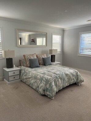 4 chambres, fer et planche à repasser, Wi-Fi, draps fournis