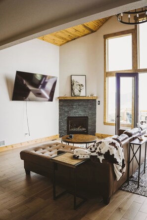 Smart TV, fireplace, video games