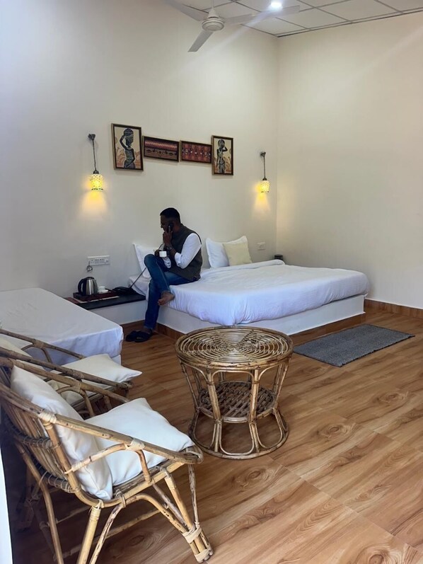 Blackout drapes, free WiFi - Delight farm stays (Pipariya)