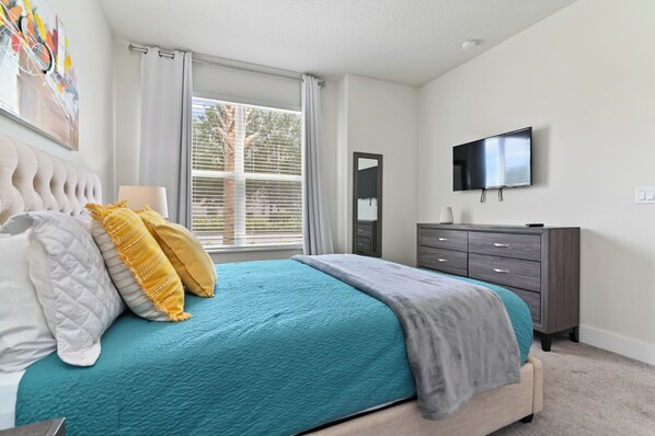 4 bedrooms, iron/ironing board, WiFi, bed sheets