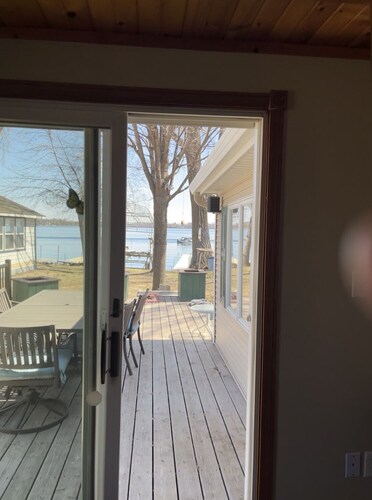 4-bedroom Cabin on Beautiful Eagle Lake in the Willmar Area