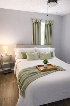 3 soverom, strykejern/-brett, wi-fi og sengetøy