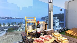 Presidential-Penthouse | Essbereich im Zimmer