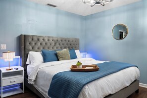 2 chambres, fer et planche à repasser, Wi-Fi, draps fournis