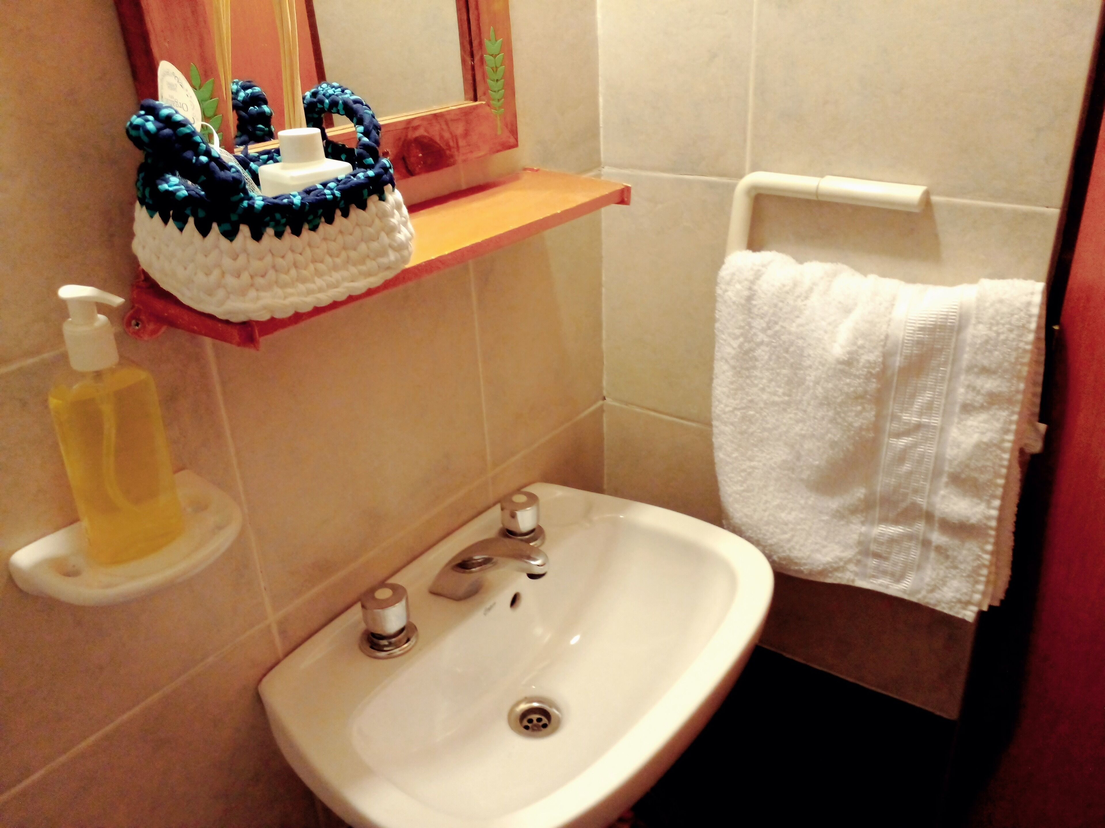 Dusche, Haartrockner, Bidet, Handtücher