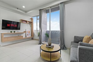 Apartment, 2 Bedrooms, City View | Living area