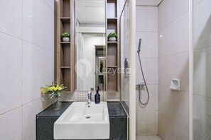 Towels - Hadiya by Kozystay - Kuningan (Jakarta)