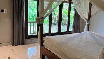 1 sovrum, skrivbord, wi-fi och sÀngklÀder