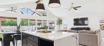 Sunsets & Serenity – Gorgeous Lake Conroe Home located in Willis, Tx