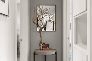 Interior - Pool/Surf City House/2 Car Garage/EV Charger (Huntington Beach)