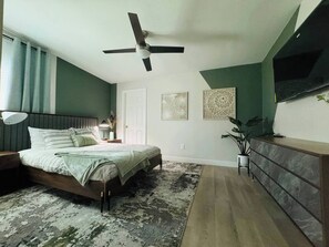 4 soverom, strykejern/-brett, wi-fi og sengetøy