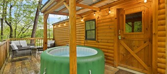 CREEKSIDE CABIN