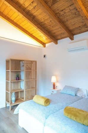 Deluxe-Doppel- oder -Zweibettzimmer, Nichtraucher, Gartenblick | Verdunkelungsvorhänge, kostenloses WLAN
