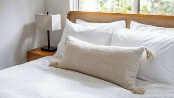 3 bedrooms, desk, iron/ironing board, WiFi