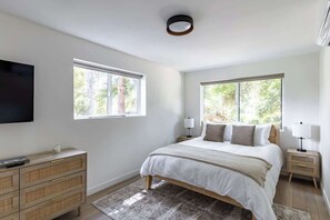 3 عدّة غرف نوم ومكتب ومكواة/لوح كي وواي فاي