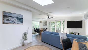 TV, videogames, escritórios