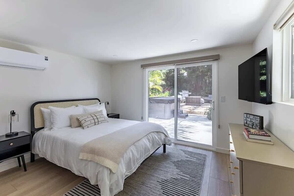 3 bedrooms, desk, iron/ironing board, WiFi