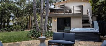 Montecito Escape • Walk to Beach + Hot Tub