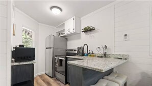 Private kitchen - Luxury Hilltop Couples Cabin with Hot Tub &  Red River Gorge Views (Stanton)