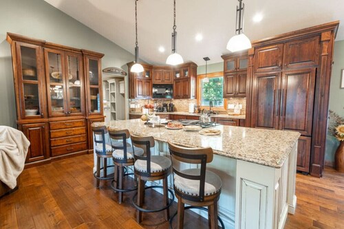 The Gathering Place | Hot Tub, Theater Room & More