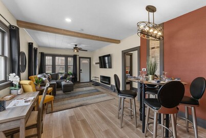 Blue Haven | 2 bed 1 bath | Newly Remodeled