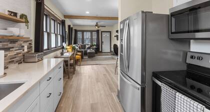 Blue Haven | 2 bed 1 bath | Newly Remodeled