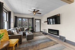 Televisor i llar de foc 