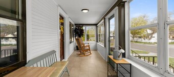 Cheerful 3 Bed 1 Bath Bungalow w/ Cathedral views