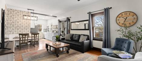 Télévision, chaîne hi-fi