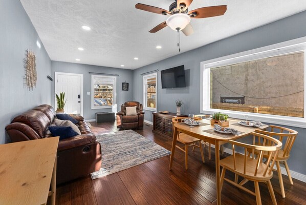 TV - New Cottage Steps from Sanford (Sioux Falls)