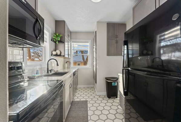 Fridge, microwave, oven, stovetop