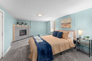 2 bedrooms, iron/ironing board, WiFi, bed sheets - Across from Sanford Hospital (Sioux Falls)