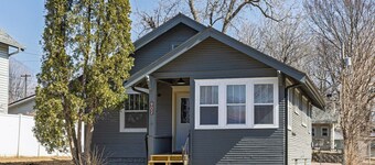 Pebble Beach w/ Sunroom | Grill & Minigolf